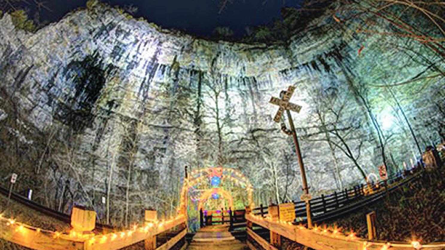 Holiday season opens in Southwest Virginia with parades, lights